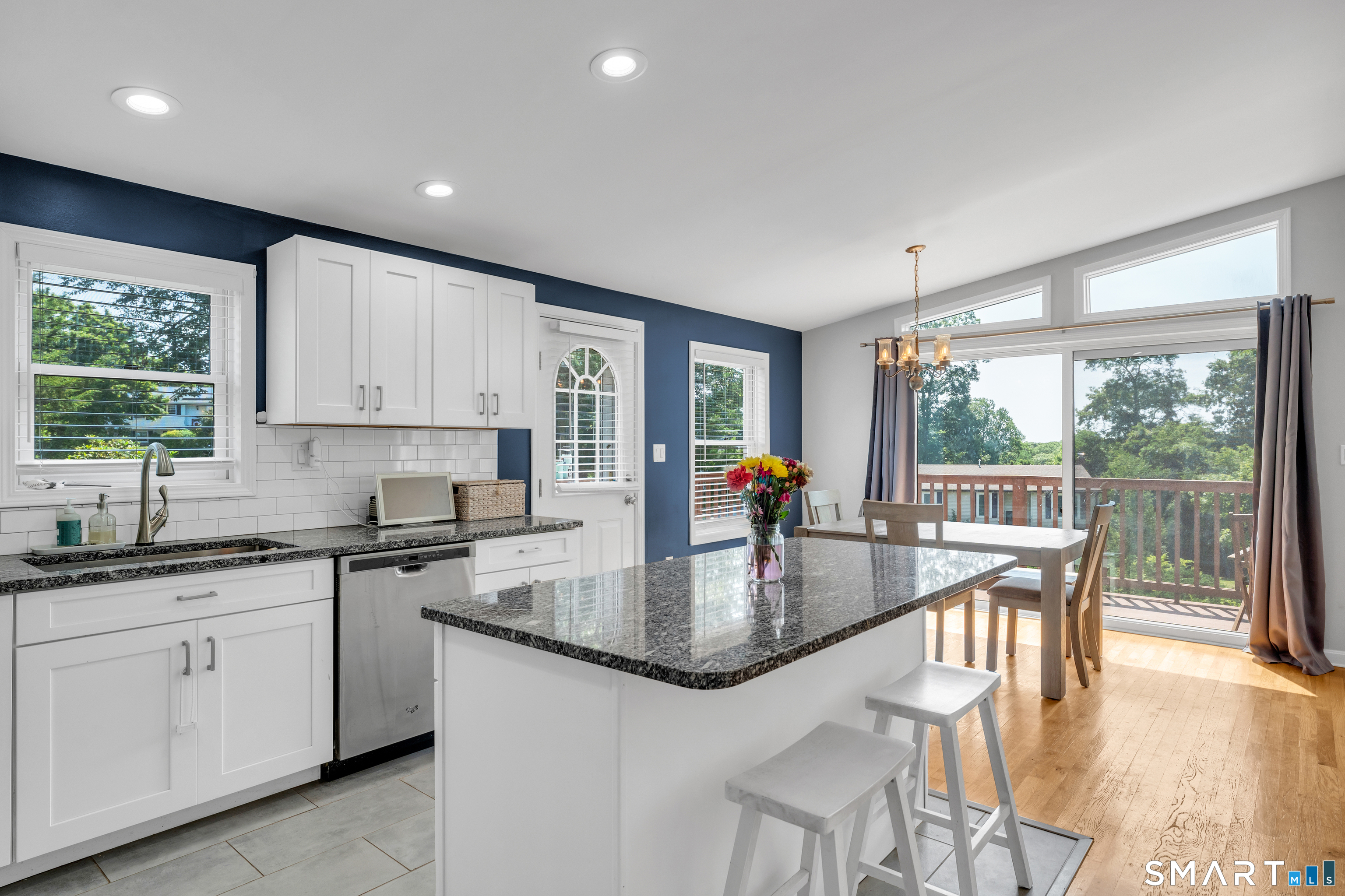 95 Crest Drive Groton, CT 06355 - Photo 22 of 40