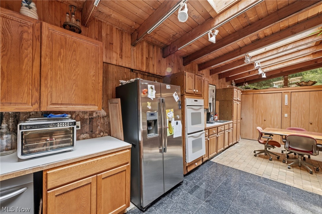 13610 Sperry Road Novelty, OH 44072 - Photo 11 of 43