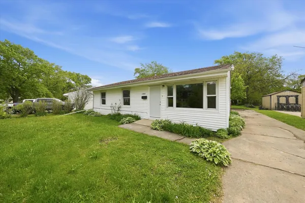 $144,900 | 14018 South Finley Avenue, Robbins, IL 60472