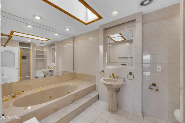 $575,000 | 2153 Trawood Drive, El Paso, TX 79935