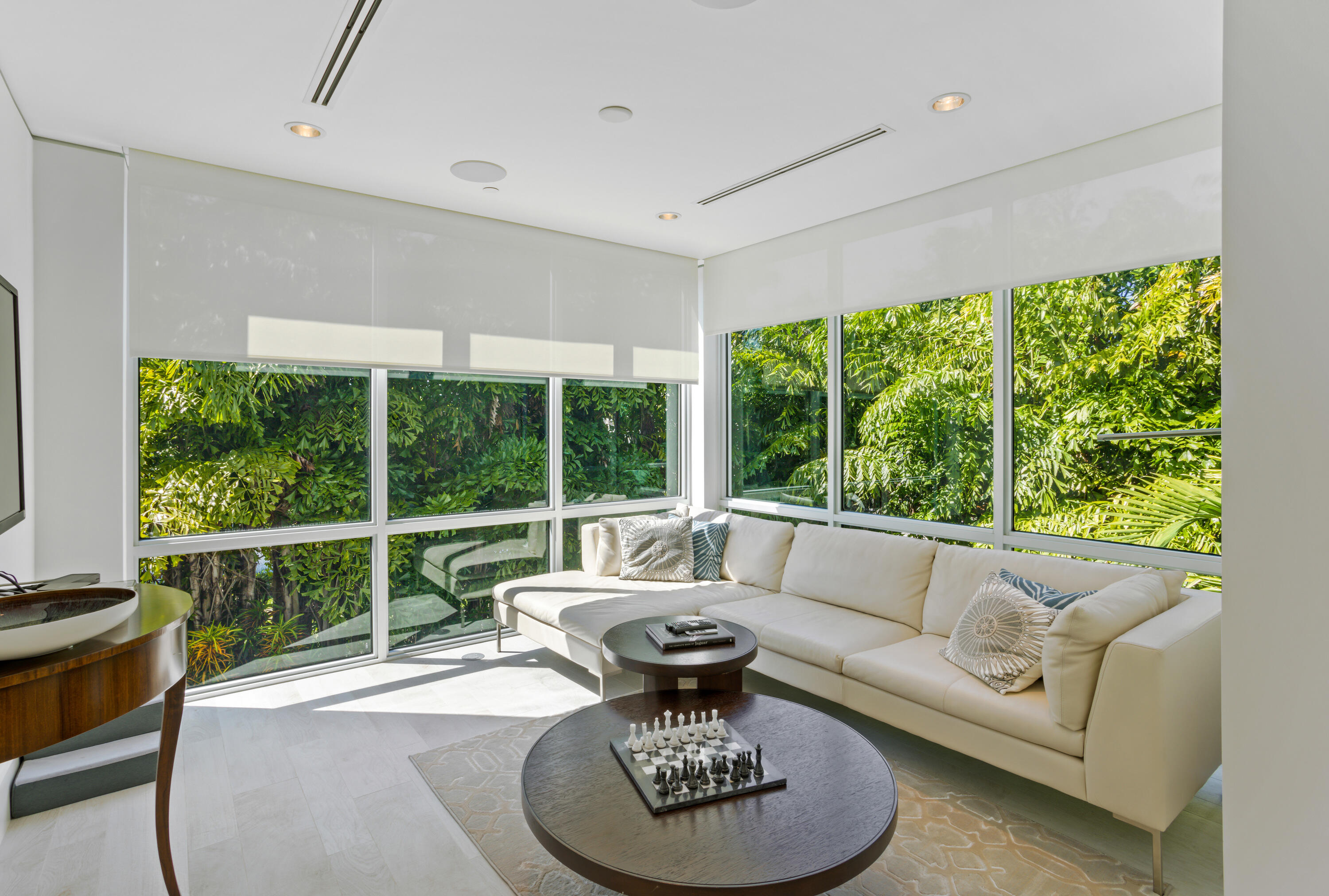 1005 Bucida Road Delray Beach, FL 33483 - Photo 14 of 21 mls_GUEST_ROOM_RIGHT_ANGLE