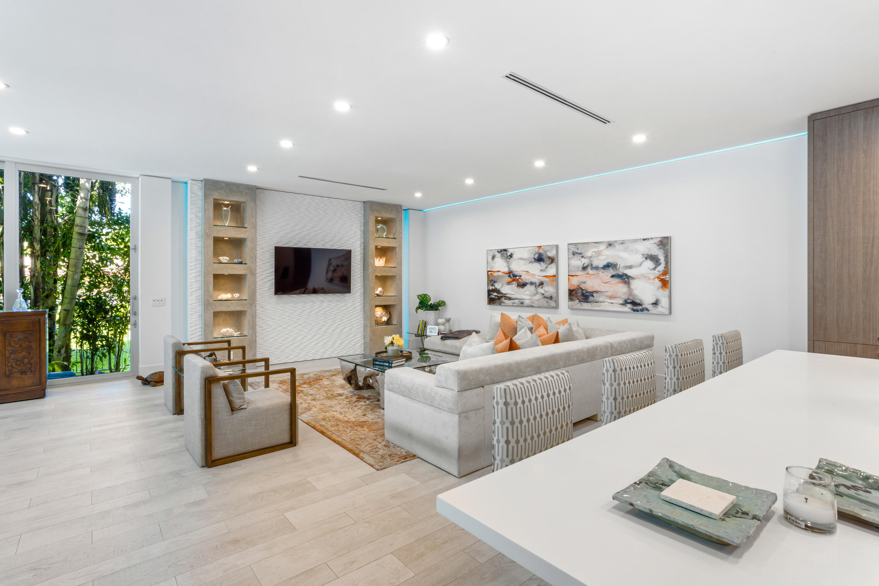 1005 Bucida Road Delray Beach, FL 33483 - Photo 18 of 21 mls_KITCHEN_TO_LIVING_ANGLE