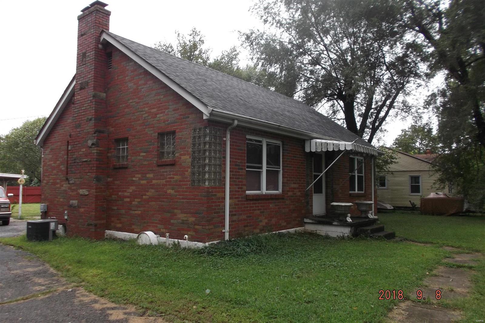 4748 Nameoki Road Granite City, IL 62040 - Photo 2 of 15 Gallery Image 2