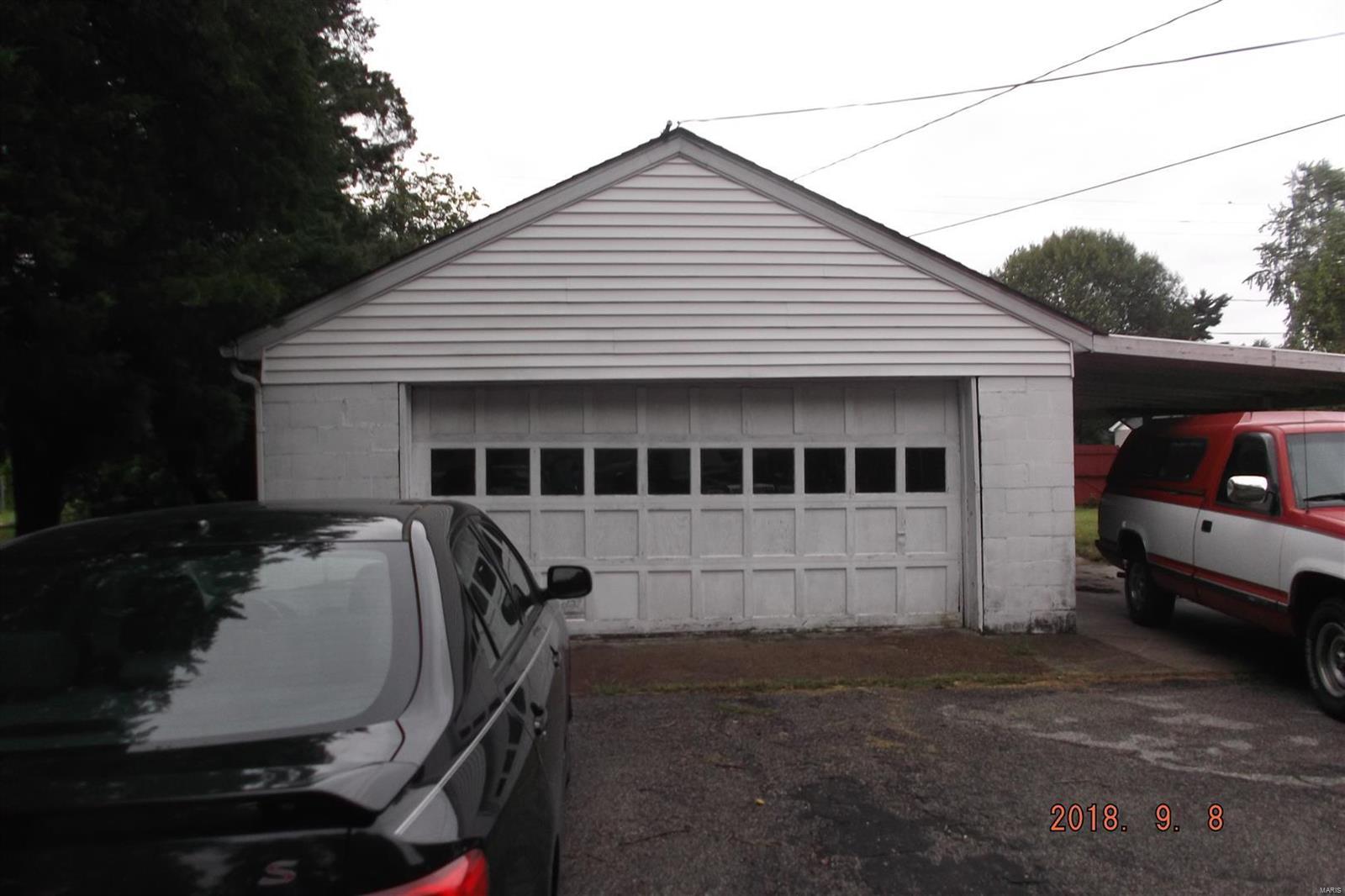 4748 Nameoki Road Granite City, IL 62040 - Photo 3 of 15 Gallery Image 3