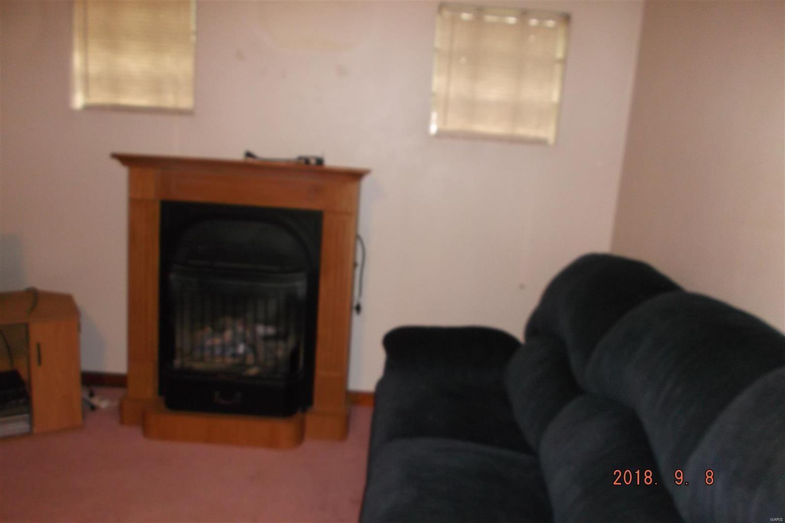 4748 Nameoki Road Granite City, IL 62040 - Photo 6 of 15 Gallery Image 6
