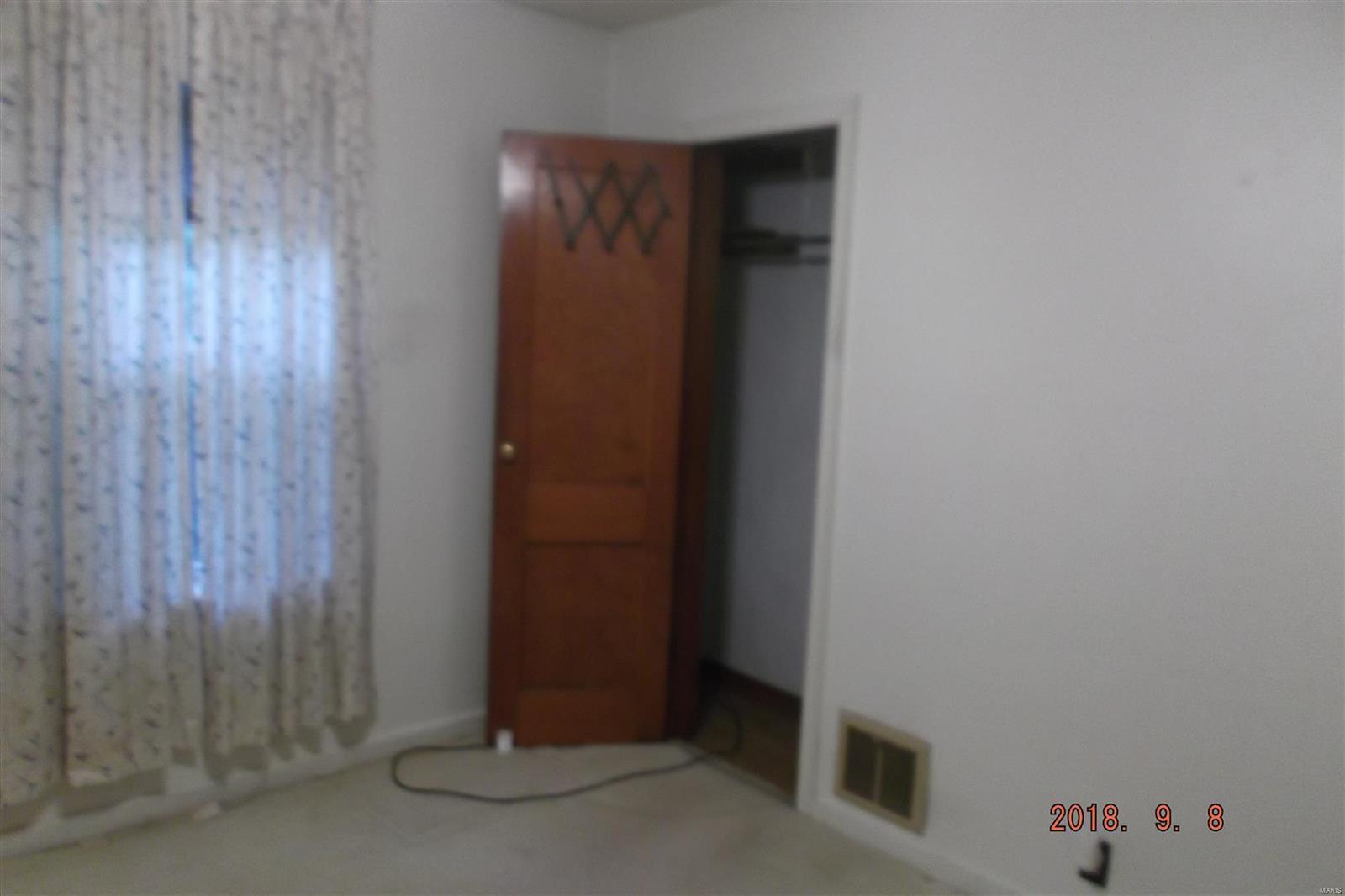 4748 Nameoki Road Granite City, IL 62040 - Photo 7 of 15 Gallery Image 7