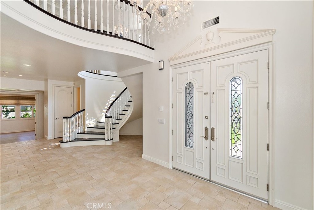 19 Santa Rosa Rolling Hills Estates, CA 90274 - Photo 5 of 62 Foyer