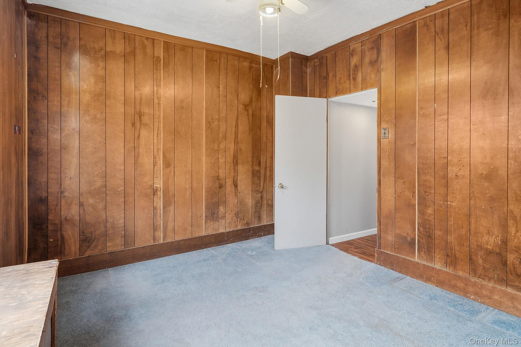 33 Mountain Road Irvington, NY 10533 - Photo 22 of 38 Bedroom with adjacent office.