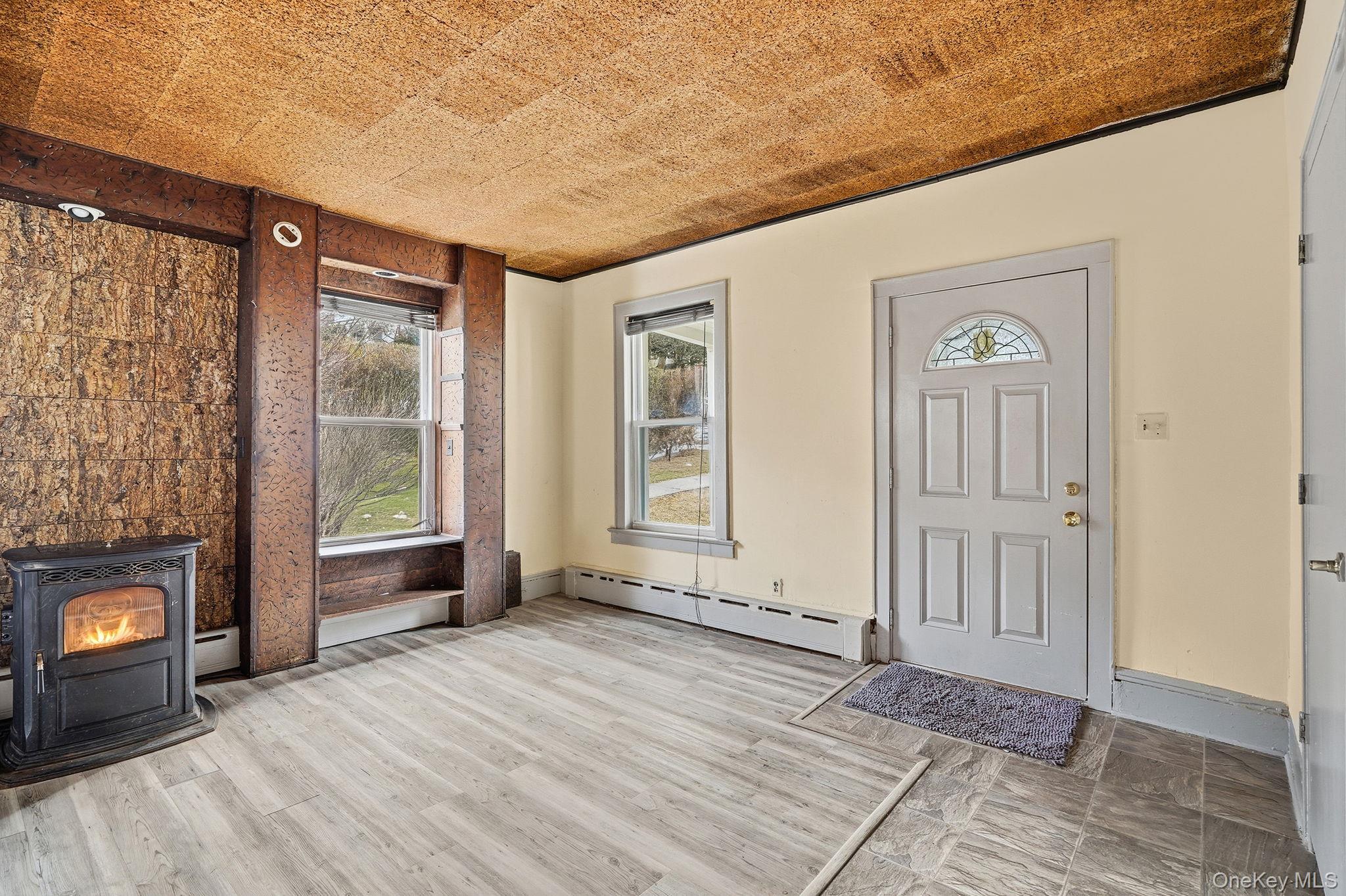 33 Mountain Road Irvington, NY 10533 - Photo 7 of 38