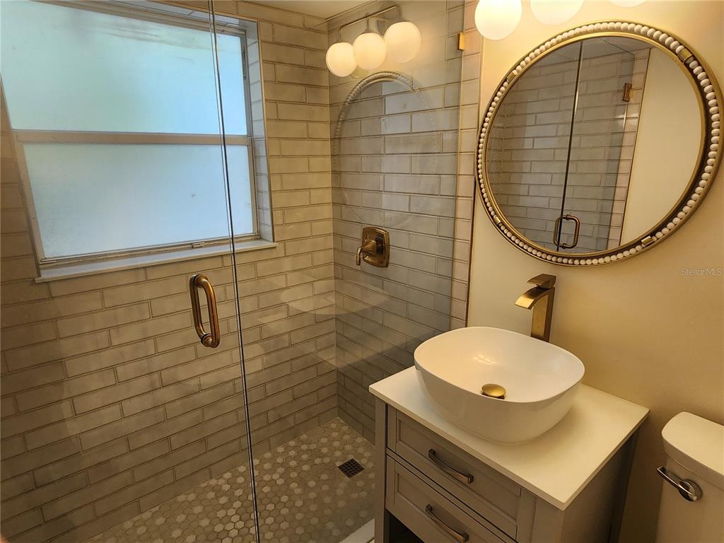 565 Golden Gate Point, Unit 1 Sarasota, FL 34236 - Photo 14 of 19