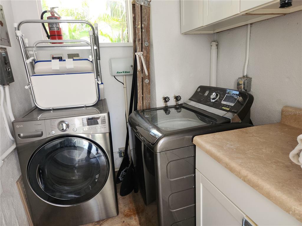 565 Golden Gate Point, Unit 1 Sarasota, FL 34236 - Photo 18 of 19