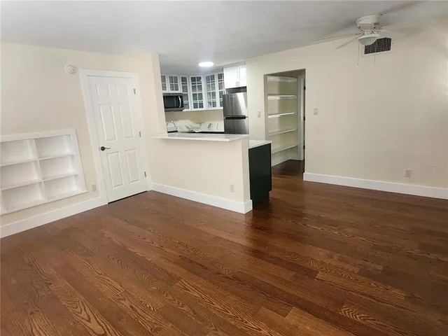 $2,500 | 565 Golden Gate Point, Unit 1, Sarasota, FL 34236