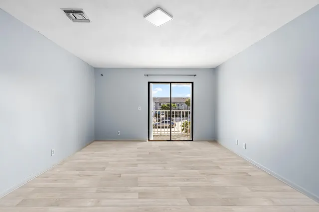 $274,900 | 326 West Pine Street, Lantana, FL 33462