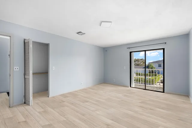 $274,900 | 326 West Pine Street, Lantana, FL 33462