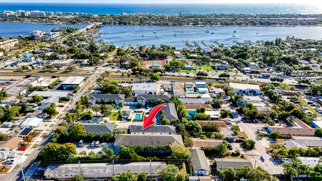 $274,900 | 326 West Pine Street, Lantana, FL 33462