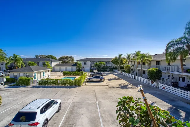 $274,900 | 326 West Pine Street, Lantana, FL 33462