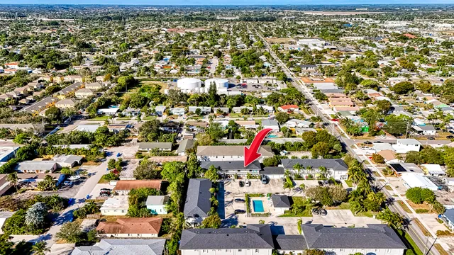 $274,900 | 326 West Pine Street, Lantana, FL 33462