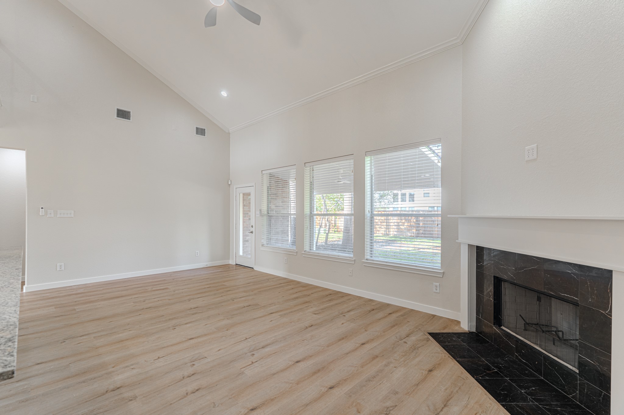 27 Fraiser Fir Place Spring, TX 77389 - Photo 22 of 43