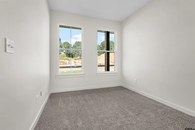 $321,000 | 16525 Crossing Circle, Lindale, TX 75771