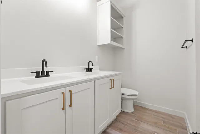 $321,000 | 16525 Crossing Circle, Lindale, TX 75771