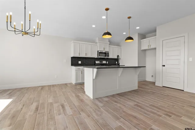 $321,000 | 16525 Crossing Circle, Lindale, TX 75771