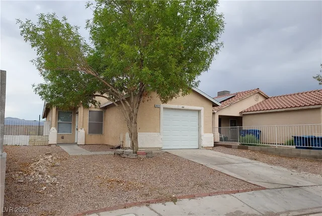 $1,595 | 6424 Hayden Peak Lane, Las Vegas, NV 89156