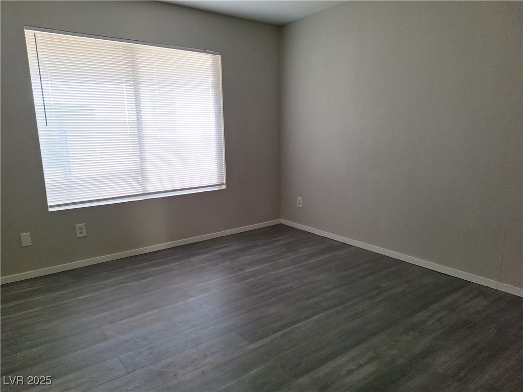 6424 Hayden Peak Lane Las Vegas, NV 89156 - Photo 4 of 9 6424 Hayden Peak Lane Primary Bedroom