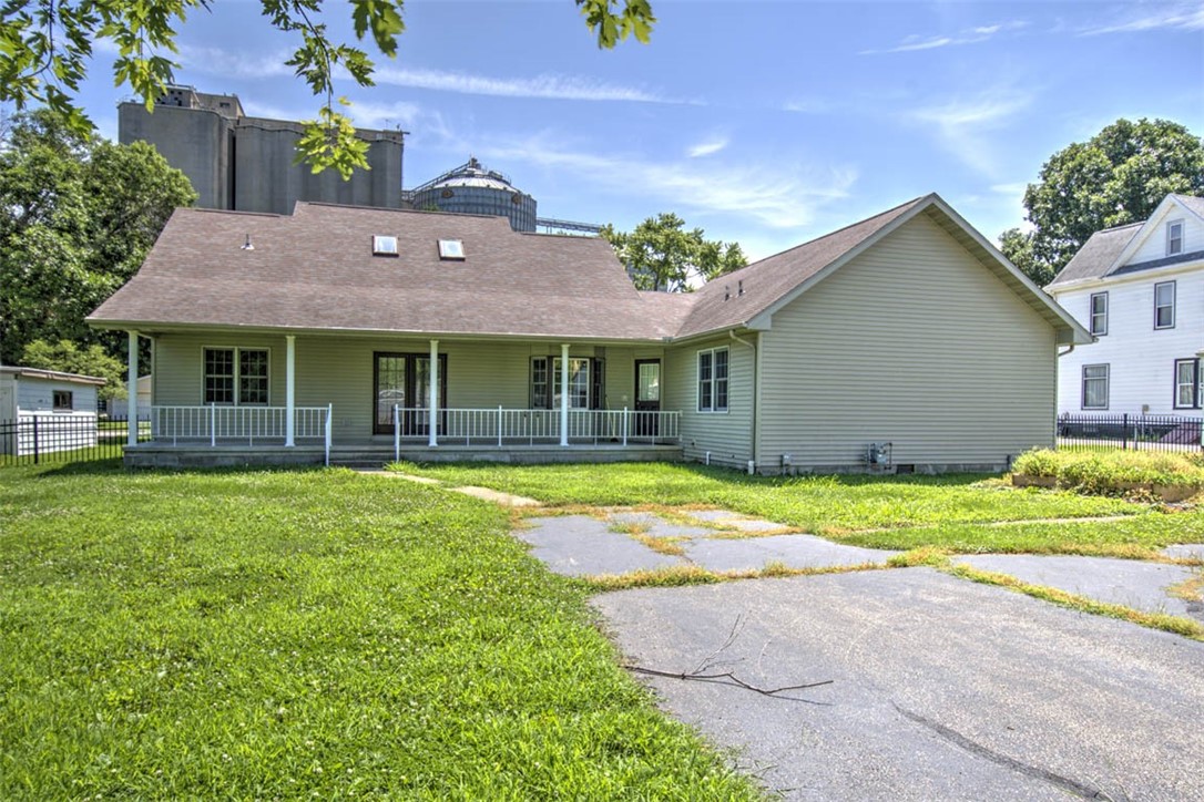 309 North Walnut Street Assumption, IL 62510 - Photo 29 of 35