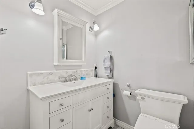 $999,000 | 5932 Eastbrook Avenue, Lakewood, CA 90713