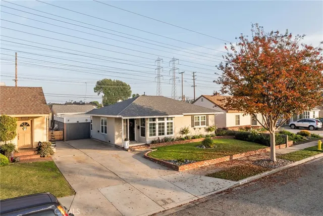 $999,000 | 5932 Eastbrook Avenue, Lakewood, CA 90713