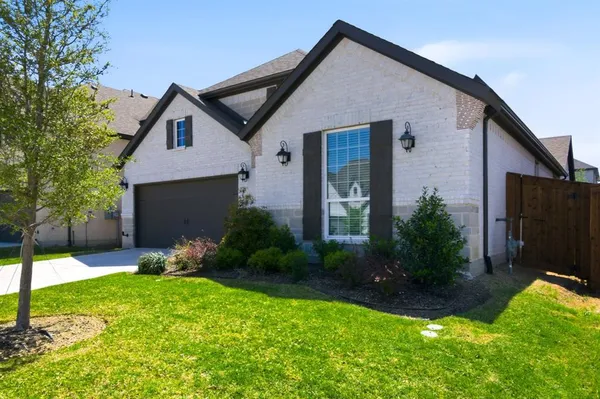 $535,000 | 910 Winter Cherry Lane, Haslet, TX 76052