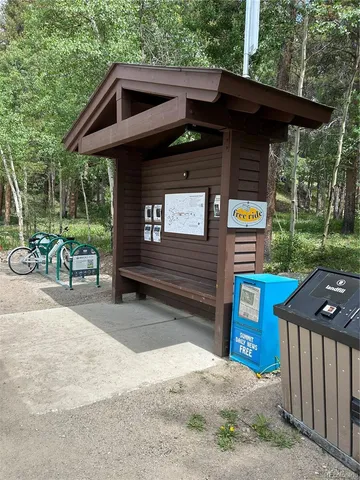 a sign that is on the side of the road