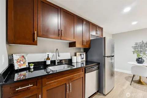 $289,500 | 21305 48th Avenue West, Unit B110, Mountlake Terrace, WA 98043