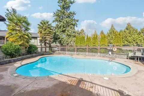 $289,500 | 21305 48th Avenue West, Unit B110, Mountlake Terrace, WA 98043