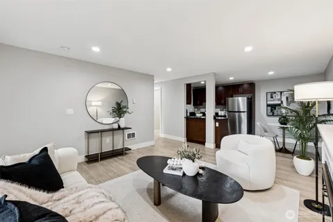 $289,500 | 21305 48th Avenue West, Unit B110, Mountlake Terrace, WA 98043