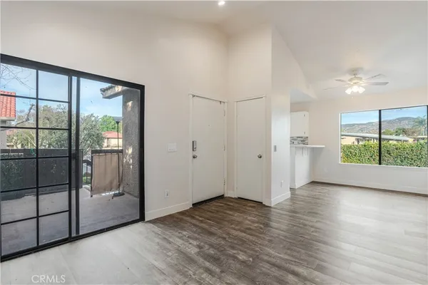 $460,000 | 2368 Archwood Lane, Unit 23, Simi Valley, CA 93063