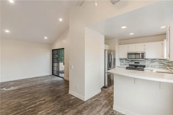 $460,000 | 2368 Archwood Lane, Unit 23, Simi Valley, CA 93063