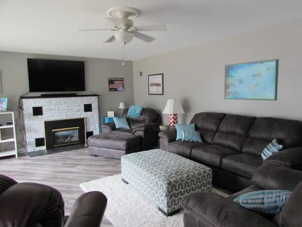 $325,000 | 1317 Beach Place, Fairmont, MN 56031