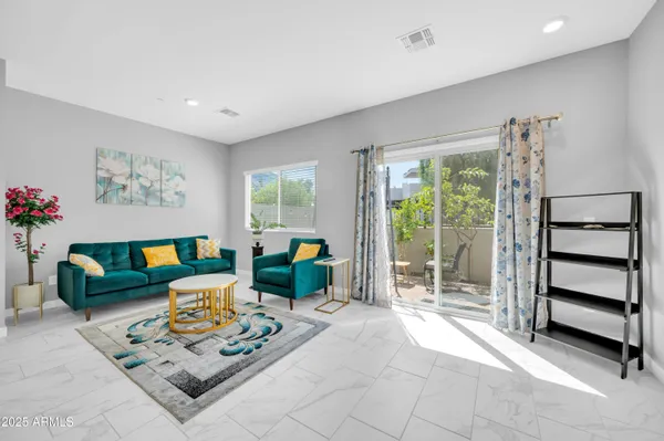 $1,999 | 8326 North 22nd Lane, Phoenix, AZ 85021