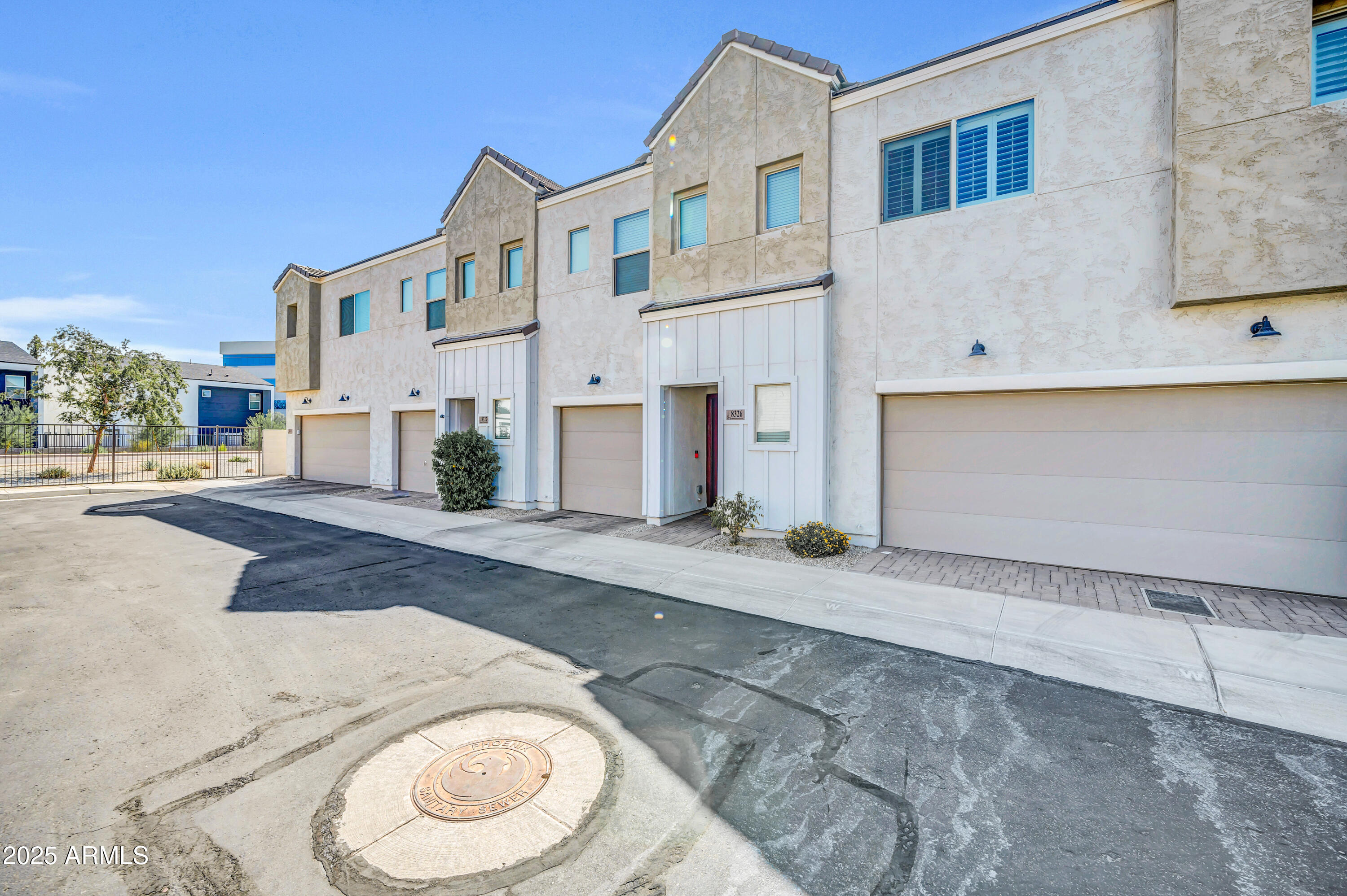 8326 North 22nd Lane Phoenix, AZ 85021 - Photo 3 of 33 8326 N 22nd Ln-3