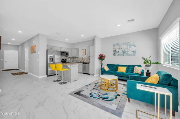 $1,999 | 8326 North 22nd Lane, Phoenix, AZ 85021