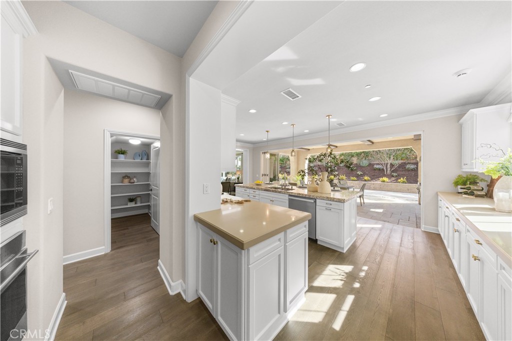 71 Clocktower Irvine, CA 92620 - Photo 18 of 59 Conveninent Pantry