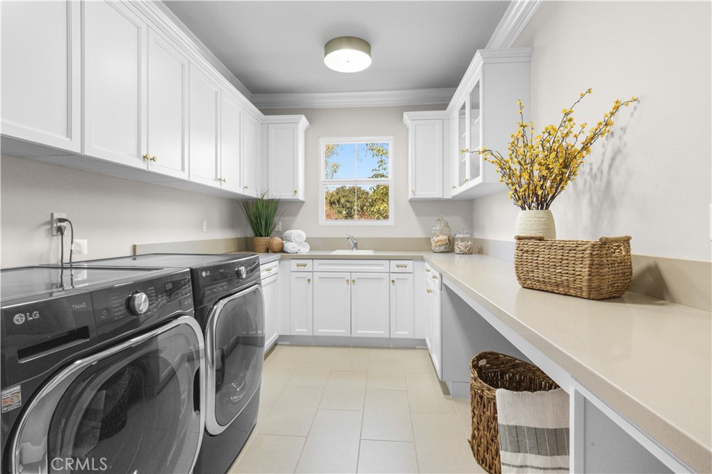 71 Clocktower Irvine, CA 92620 - Photo 48 of 59 Laundry Room