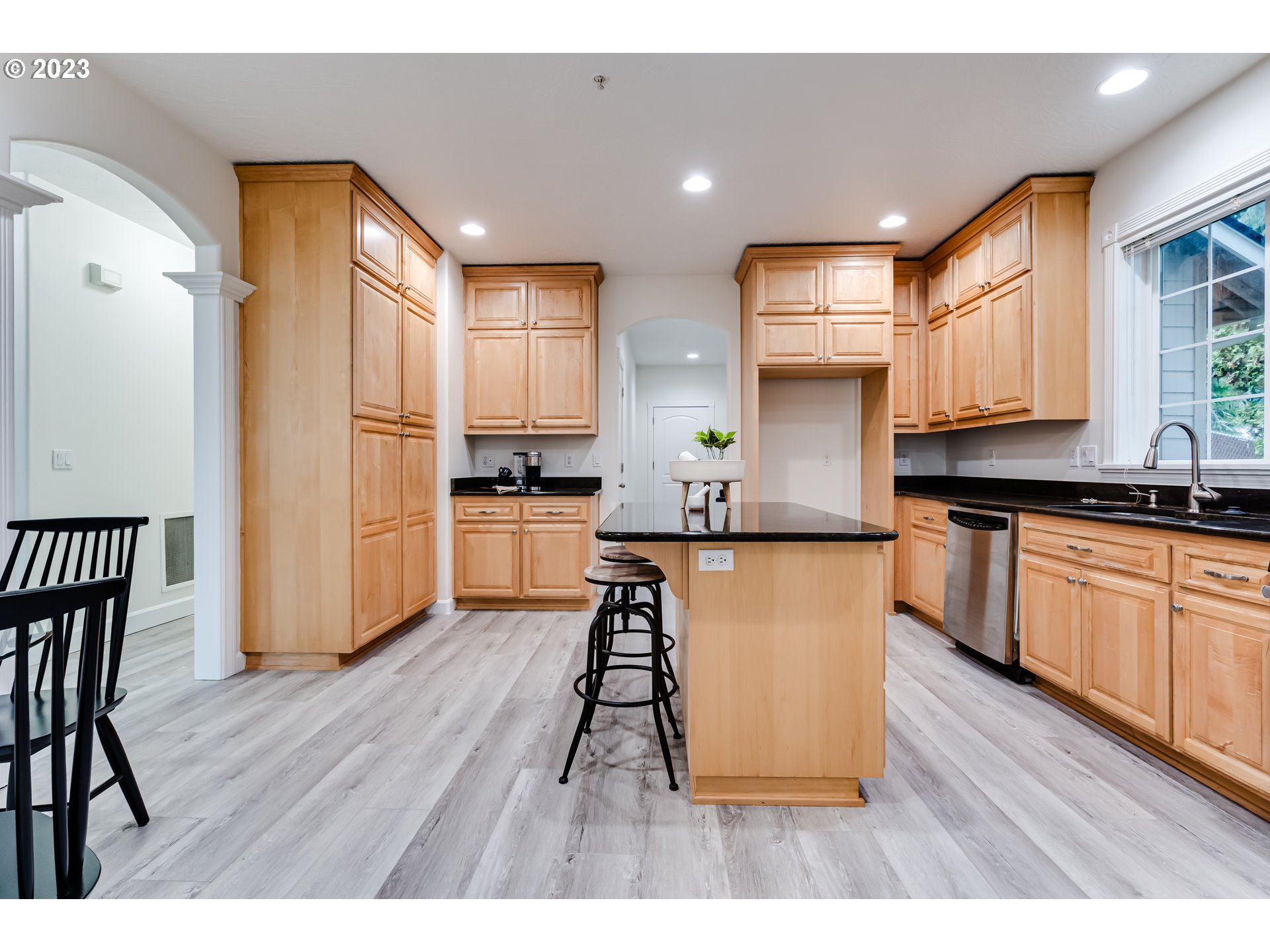 4506 Fox Hollow Road Eugene, OR 97405 - Photo 13 of 48 Gallery Image 13