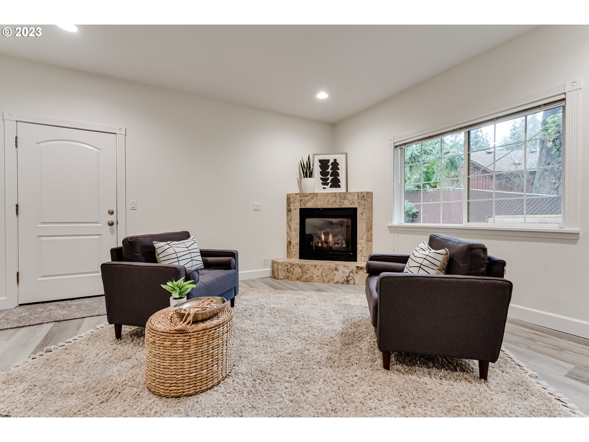 4506 Fox Hollow Road Eugene, OR 97405 - Photo 17 of 48 Sitting Room
