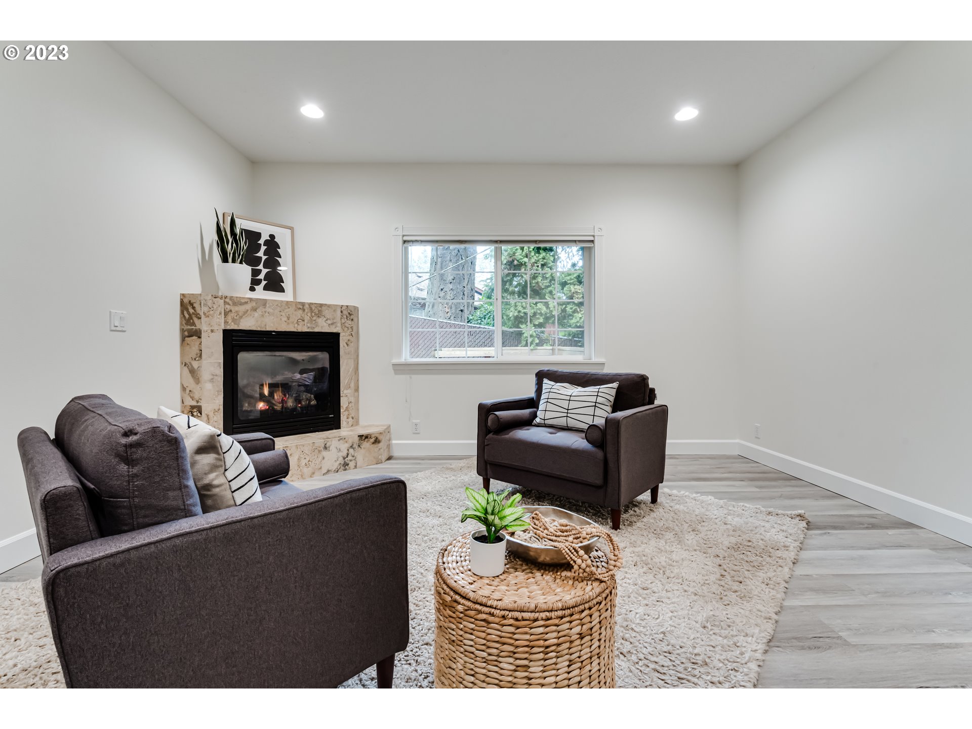 4506 Fox Hollow Road Eugene, OR 97405 - Photo 18 of 48 Sitting Room
