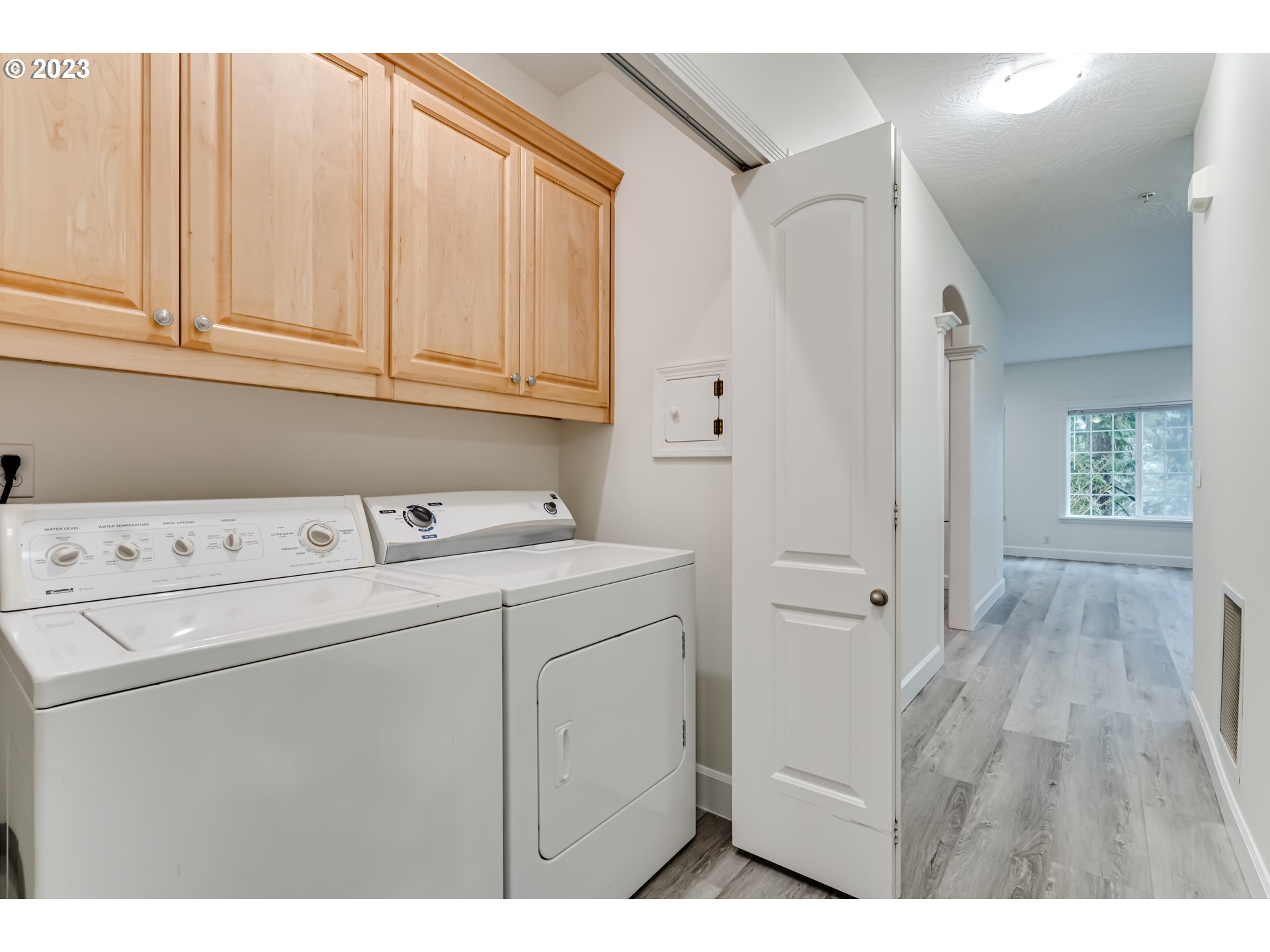 4506 Fox Hollow Road Eugene, OR 97405 - Photo 24 of 48 Laundry