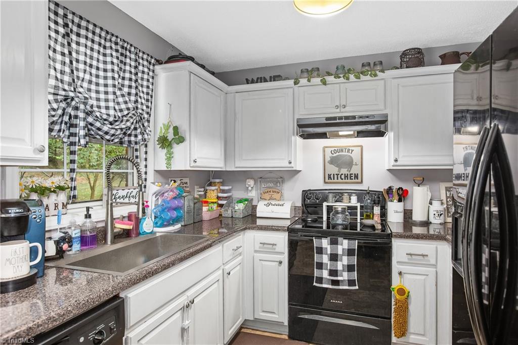878 Quail Road Lexington, NC 27292 - Photo 11 of 27 Gallery Image 11