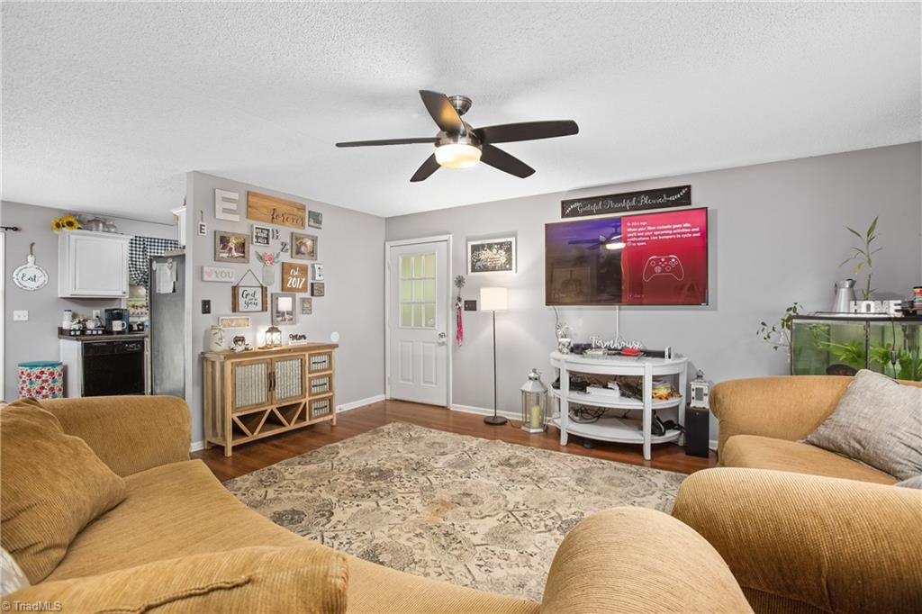 878 Quail Road Lexington, NC 27292 - Photo 4 of 27 Gallery Image 4