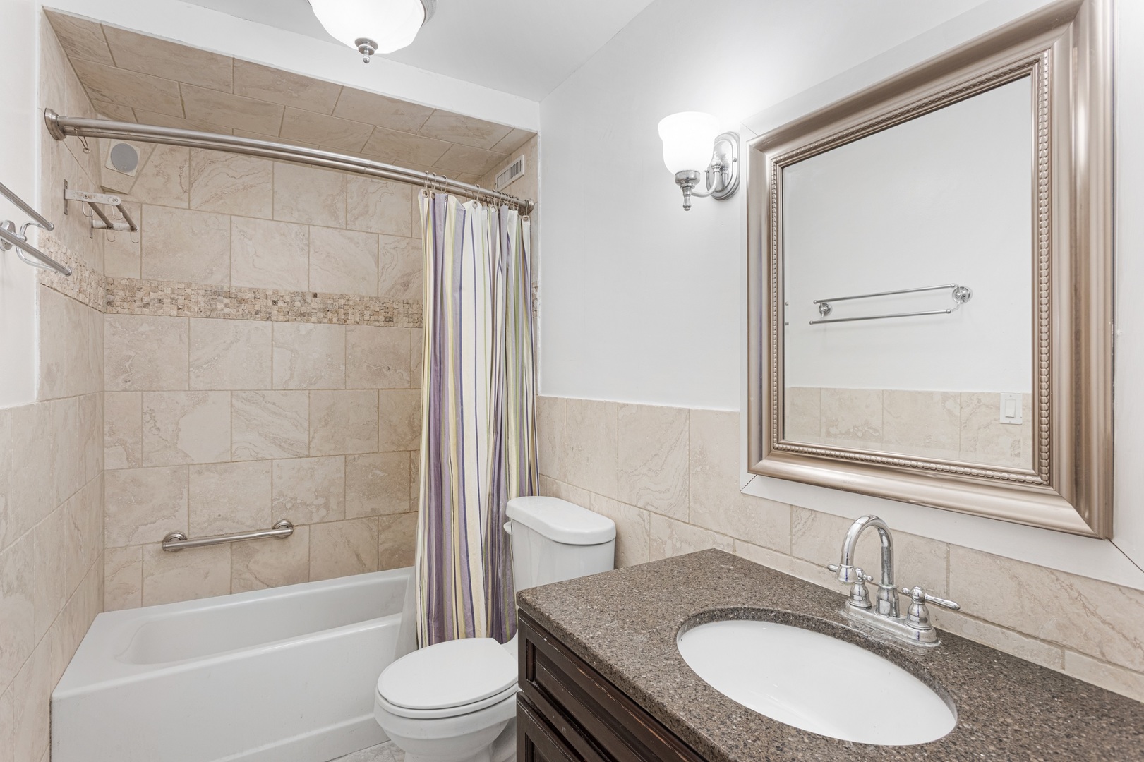 5901 North Sheridan Road, Unit 2K Chicago, IL 60660 - Photo 17 of 27 Gallery Image 17